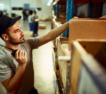 چگونه مدیریت مرجوعی می‌تواند تجربه مشتری را در فروشگاه‌های آنلاین متحول کند؟